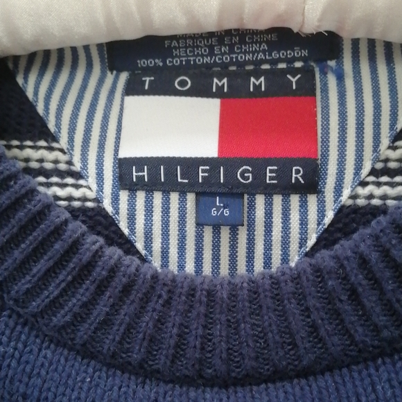 💙 Tommy Hilfiger Male Sweater - Picture 2 of 4